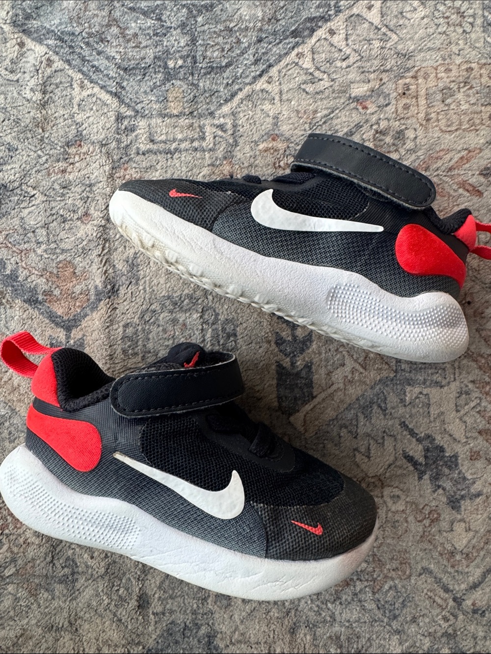 Nike Toddler Size 6C Navy and Red Athletic Sneakers Hook & Loop Shoes